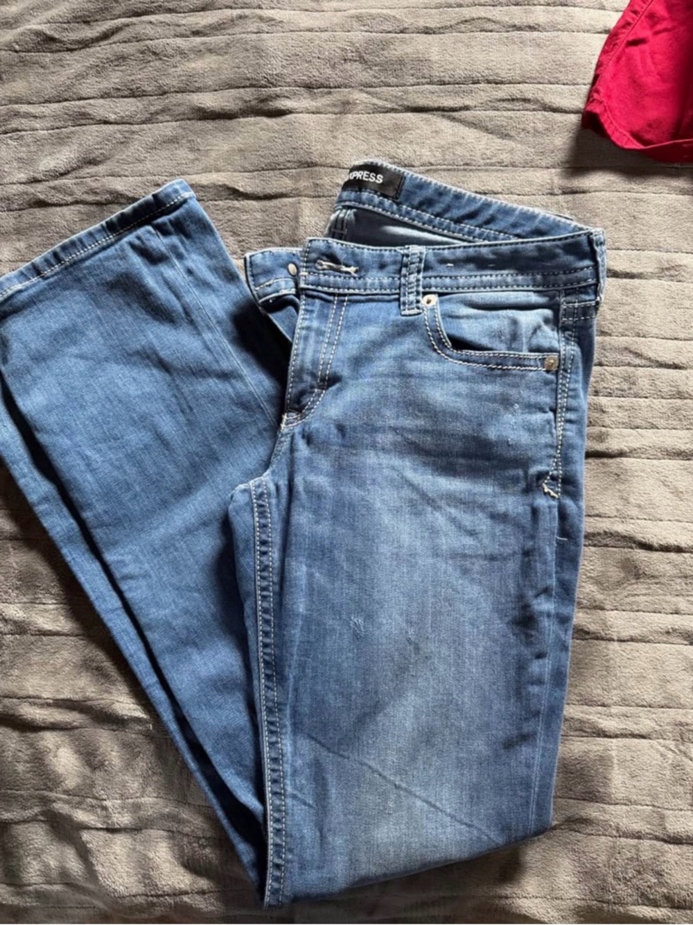 Express Men’s Medium Blue Straight Jeans